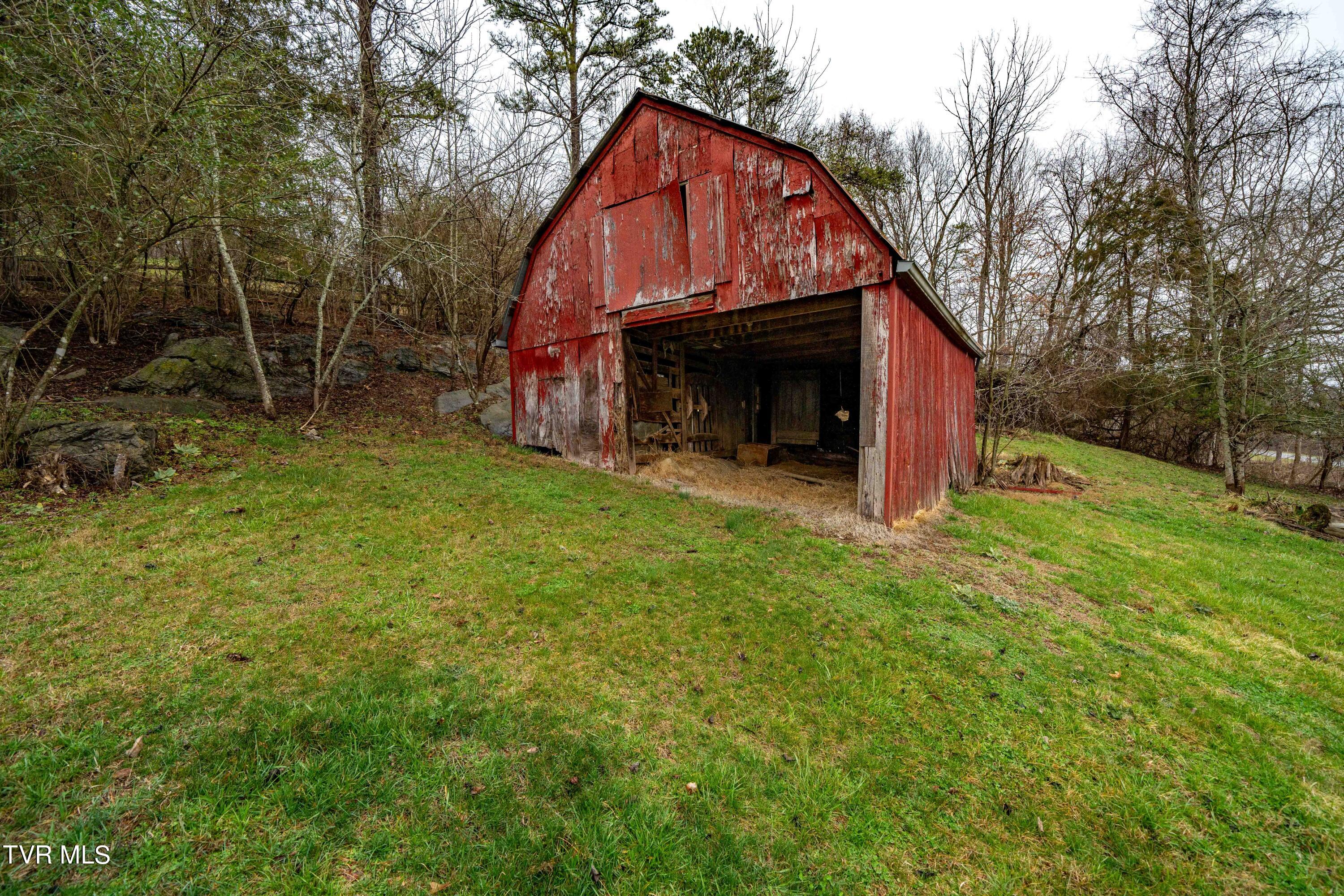 8005 Cunningham Road Bristol, VA 24202 - Photo 36 of 68 8005 Cunningham Road (36 of 68)
