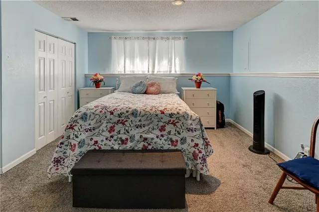 $355,000 | 816 East Whitney Street, Olathe, KS 66061