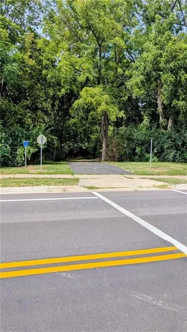 $355,000 | 816 East Whitney Street, Olathe, KS 66061