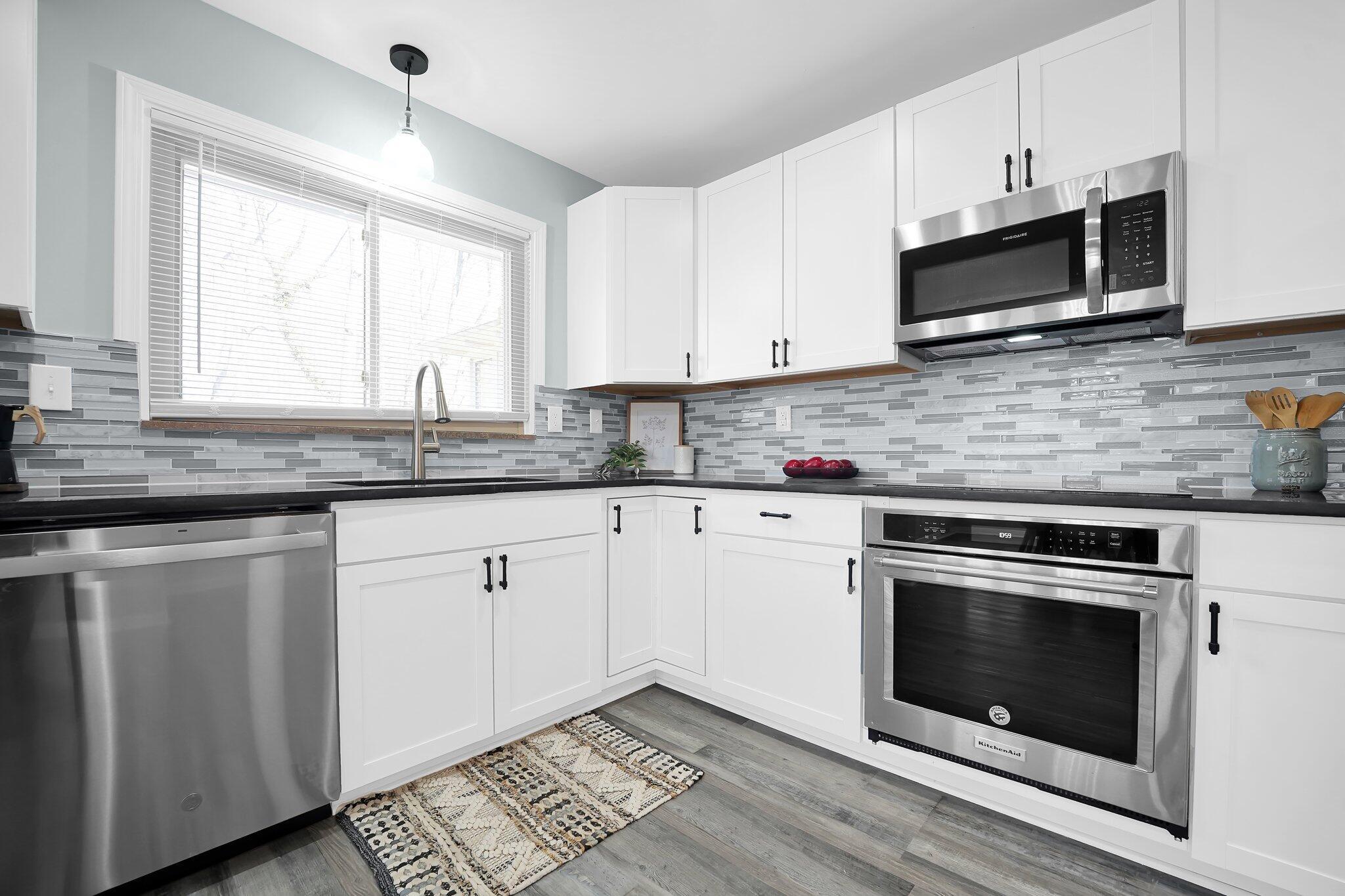 2895 Charing Road Columbus, OH 43221 - Photo 11 of 24 Kitchen 1-3