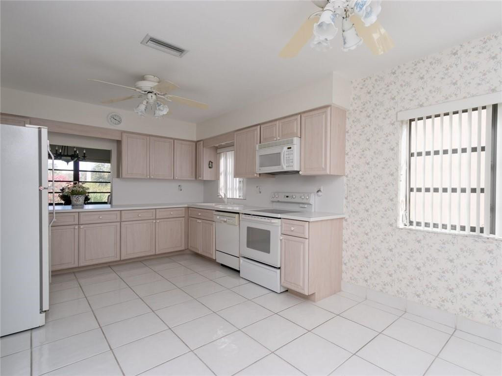 6065 Petaluma Drive Boca Raton, FL 33433 - Photo 9 of 58 Photo 9