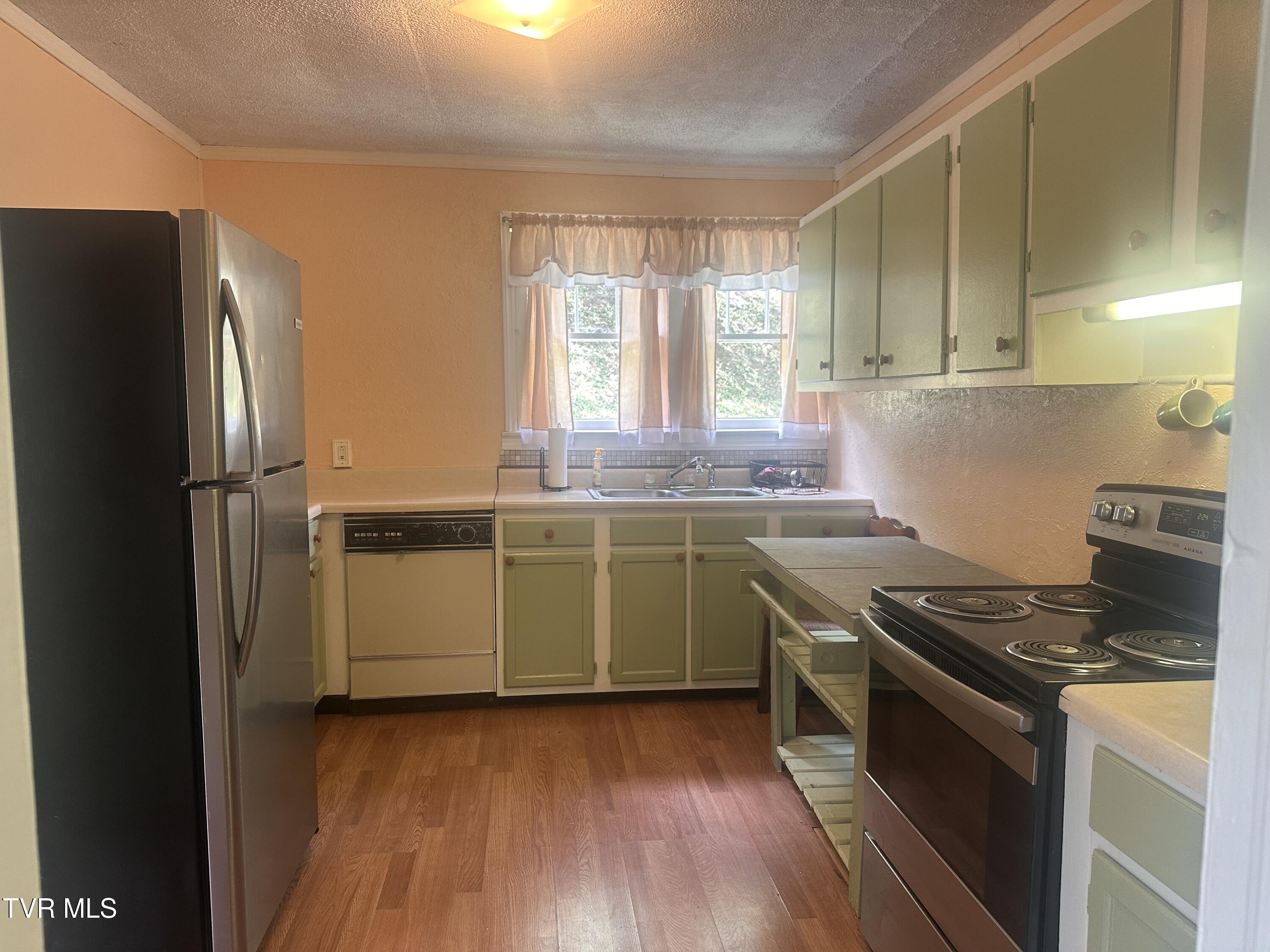 1012 Ward Fork Road Grundy, VA 24614 - Photo 18 of 37 IMG_2944