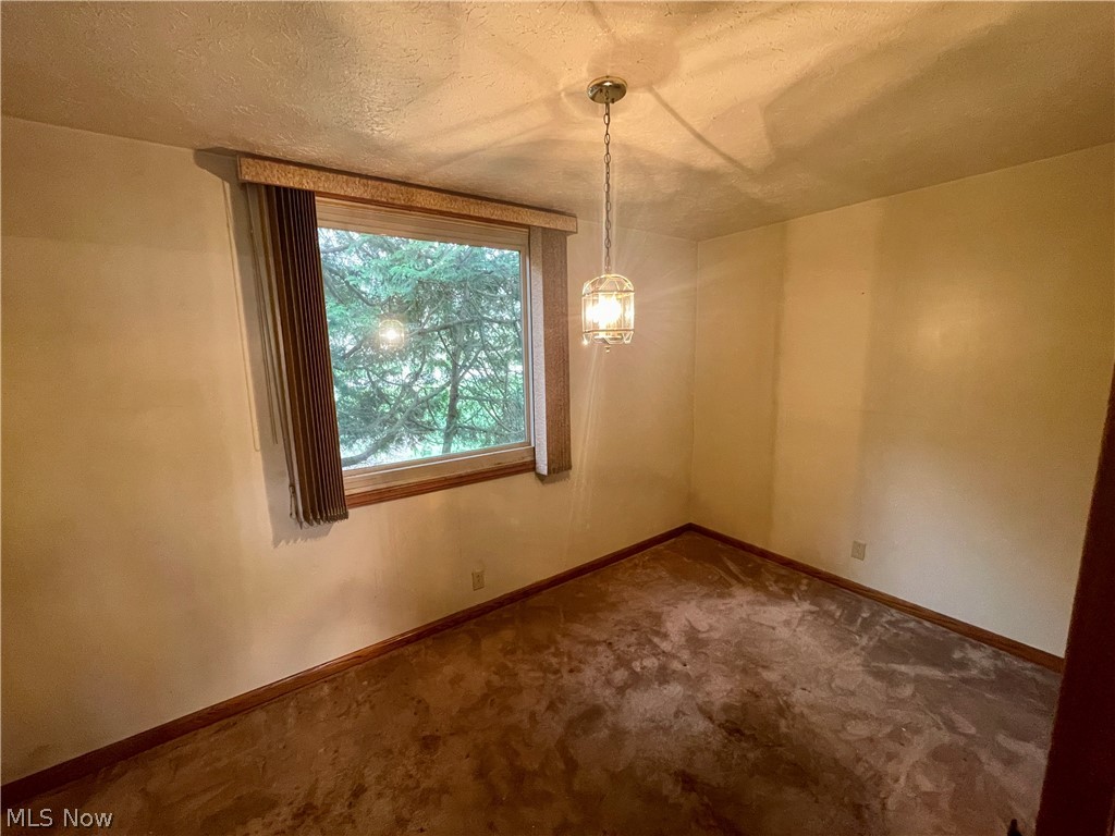 4874 Logan Way Hubbard, OH 44425 - Photo 12 of 40