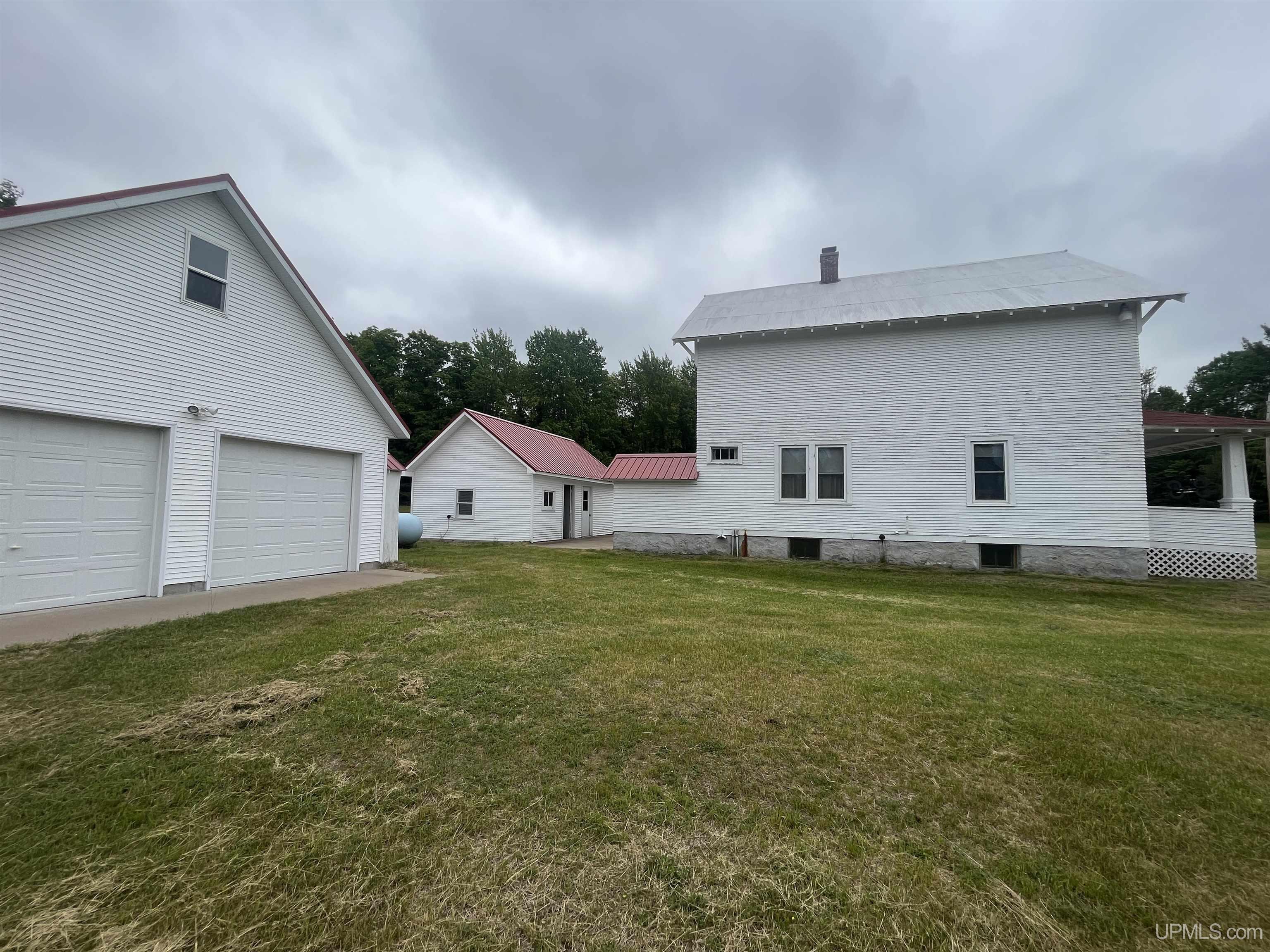 589 Mangum Road Marquette, MI 49855 - Photo 7 of 59