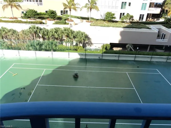 a view of a tennis court