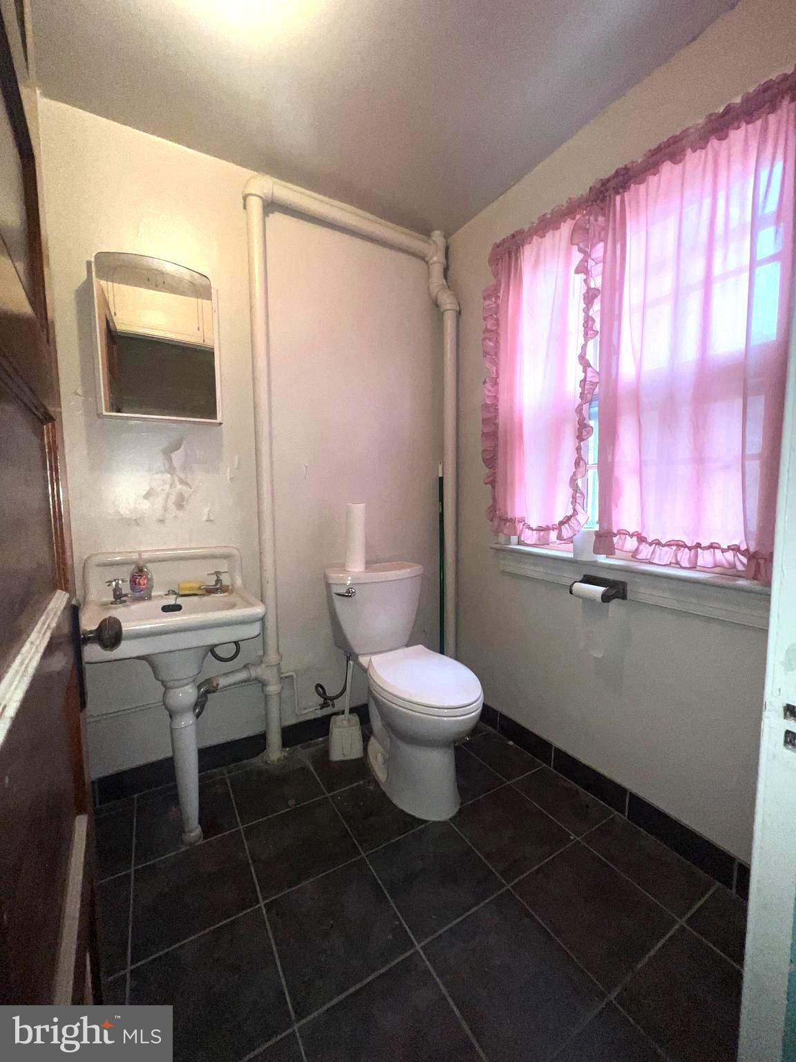 439 21st Street Northeast Washington, DC 20002 - Photo 23 of 26