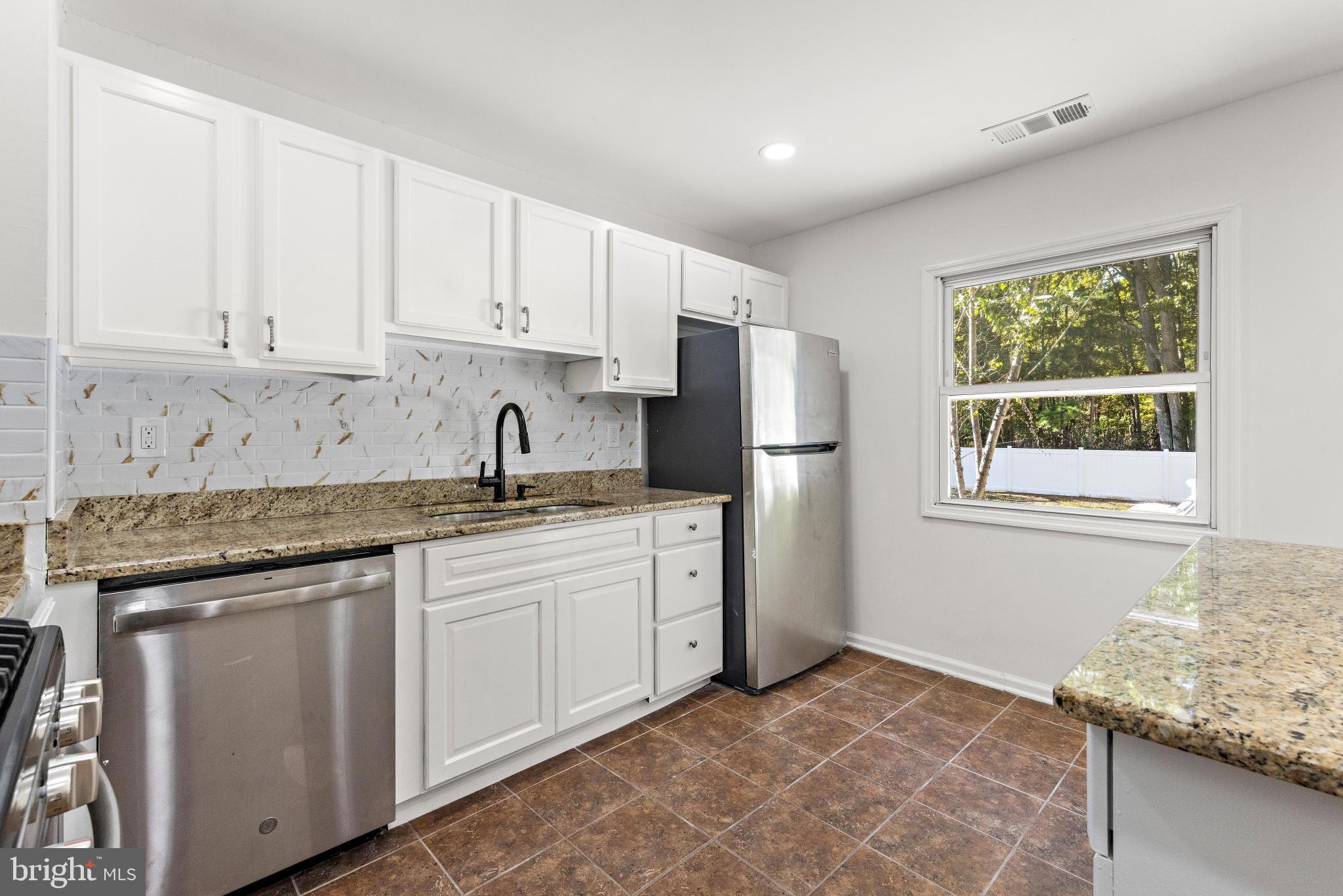 716 6th Road Newtonville, NJ 08346 - Photo 14 of 43