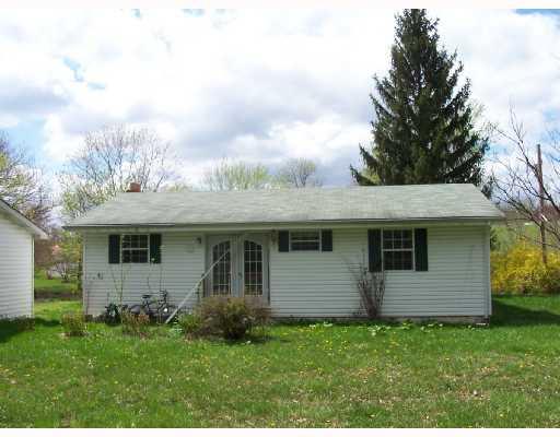 116 Hunting Hills Road Dilliner, PA 15327 - Photo 2 of 3 Exterior Back.