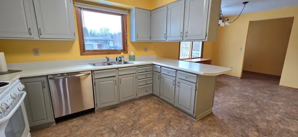 $255,000 | 1311 16th Street, International Falls, MN 56649