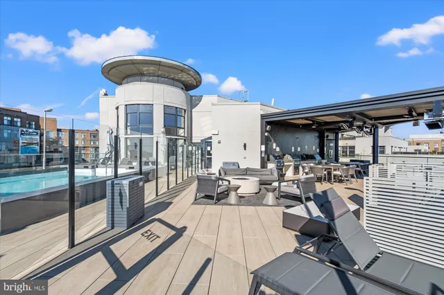 $995,000 | 1021 North Garfield Street, Unit 409, Arlington, VA 22201