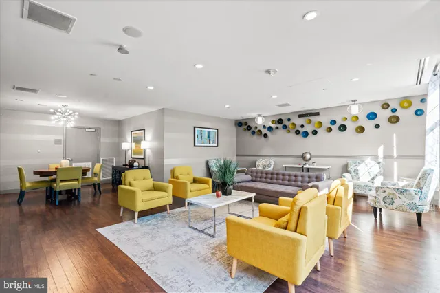 $995,000 | 1021 North Garfield Street, Unit 409, Arlington, VA 22201