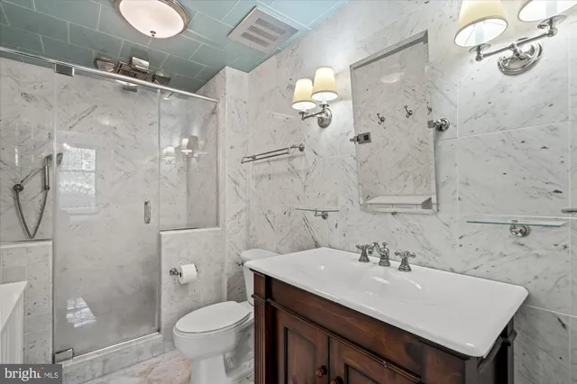 $995,000 | 1021 North Garfield Street, Unit 409, Arlington, VA 22201