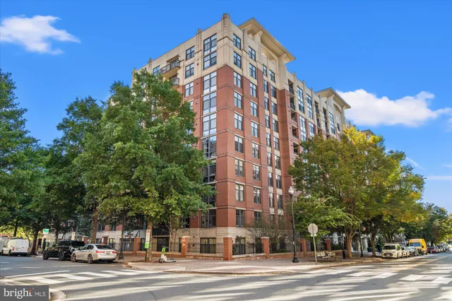 $995,000 | 1021 North Garfield Street, Unit 409, Arlington, VA 22201