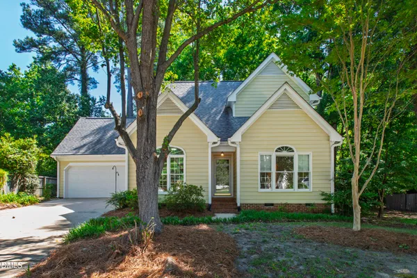 $409,500 | 4305 Dinwiddie Court, Raleigh, NC 27604