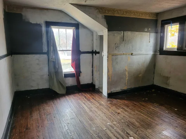 $102,220 | 2012 March Street, Kalamazoo, MI 49001