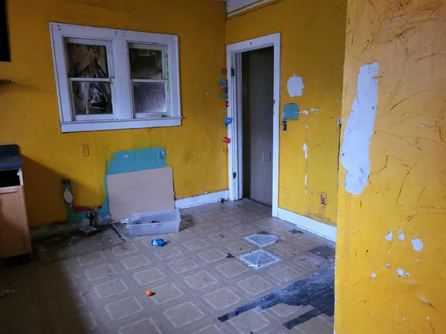 $102,220 | 2012 March Street, Kalamazoo, MI 49001