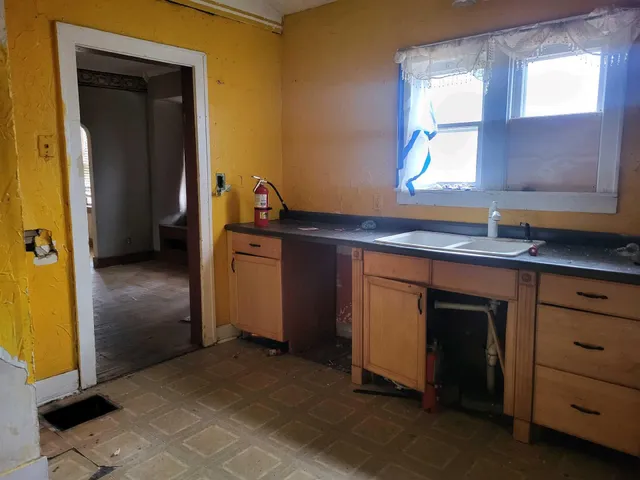 $102,220 | 2012 March Street, Kalamazoo, MI 49001