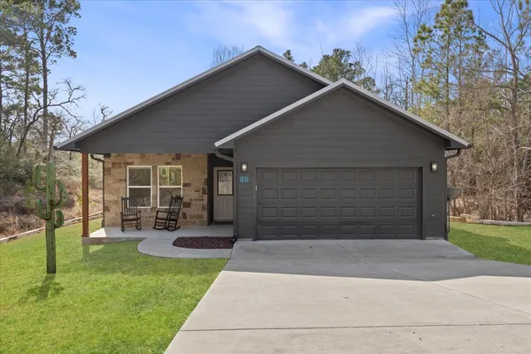 $2,300 | 107 East Keamuku Court, Bastrop, TX 78602