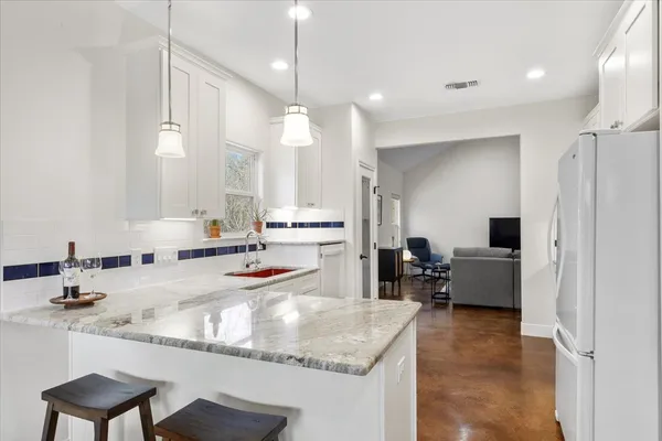 $2,300 | 107 East Keamuku Court, Bastrop, TX 78602