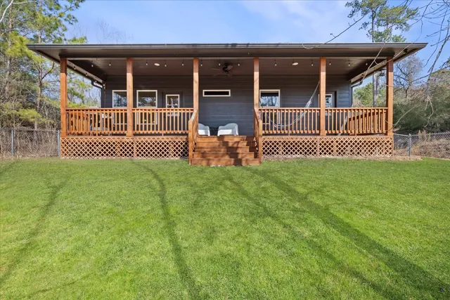 $2,400 | 107 East Keamuku Court, Bastrop, TX 78602