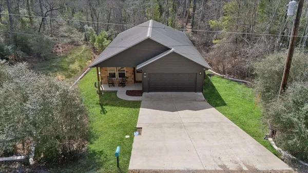 $2,300 | 107 East Keamuku Court, Bastrop, TX 78602