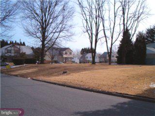 9741 Bridle Road Philadelphia, PA 19115 - Photo 3 of 3