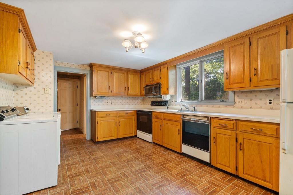1 Garden Road Stoneham, MA 02180 - Photo 18 of 42 Gallery Image 18