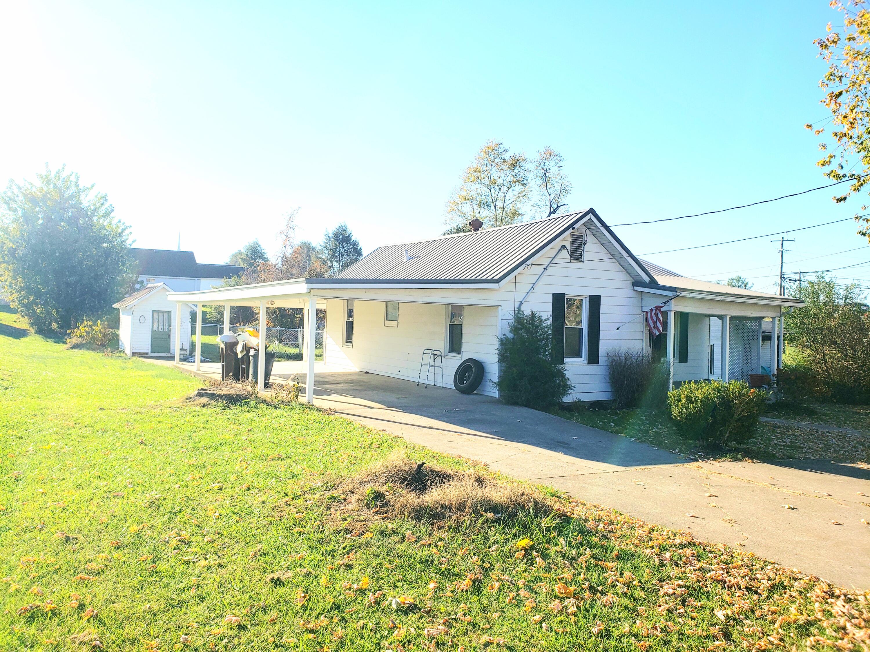 103 Ringgold Road Somerset, KY 42503 - Photo 2 of 40 20231102_173832
