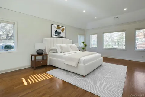 $2,098,000 | 81 Round Hill Road, East Hills, NY 11577