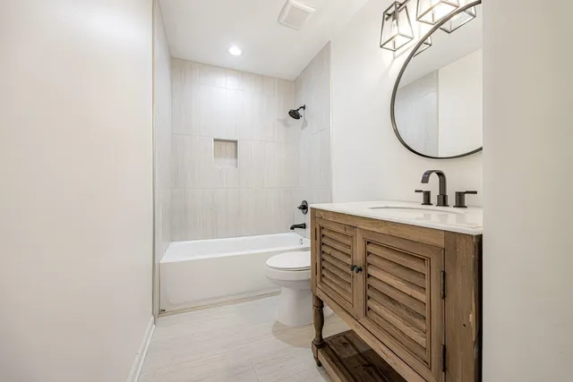 $270,000 | 1111 Walker Avenue, Memphis, TN 38106