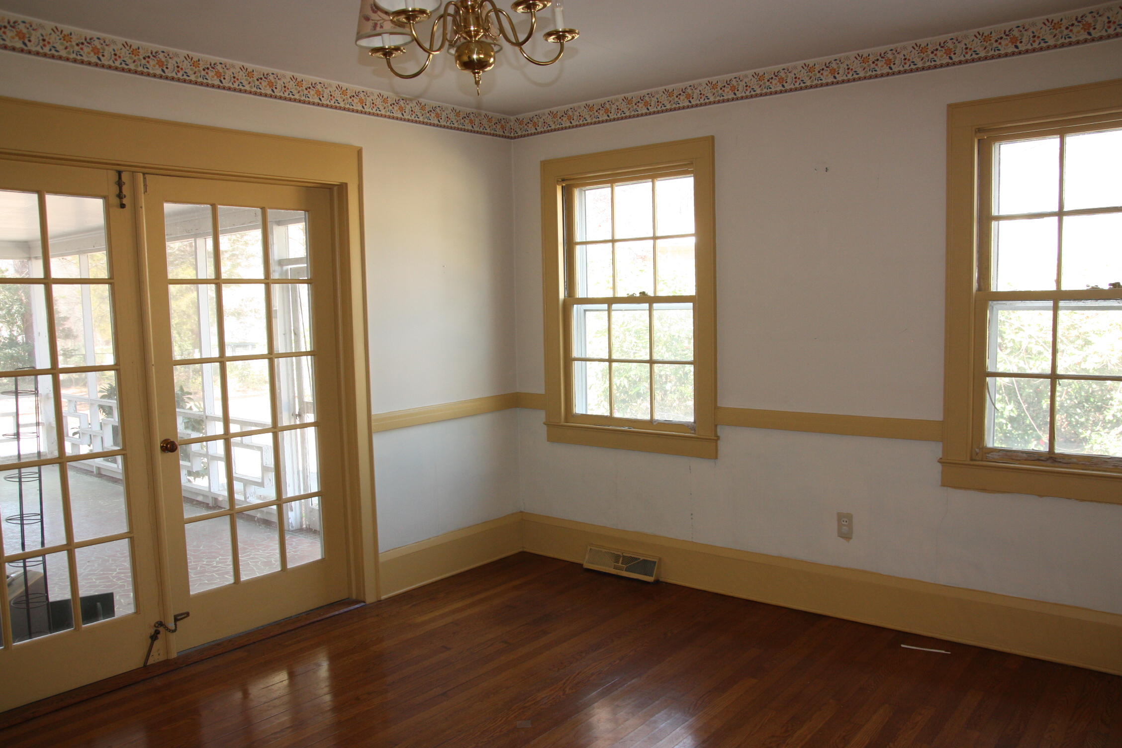 515 Anson Avenue Rockingham, NC 28379 - Photo 4 of 11 dining room
