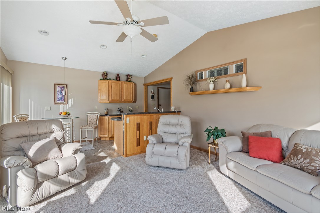 2333 Sunnybrook Road Mogadore, OH 44260 - Photo 10 of 30 Great room