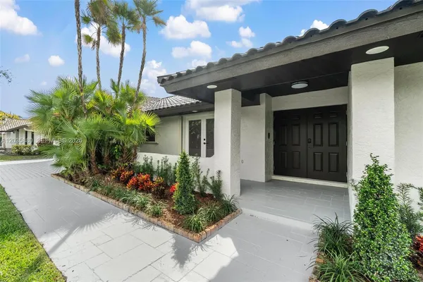 $8,000 | 5254 Northwest 94th Doral Place, Doral, FL 33178