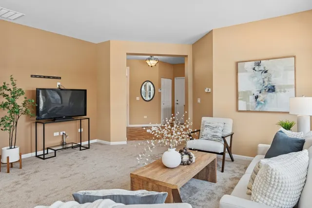 $485,000 | 2905 Normandy Circle, Naperville, IL 60564