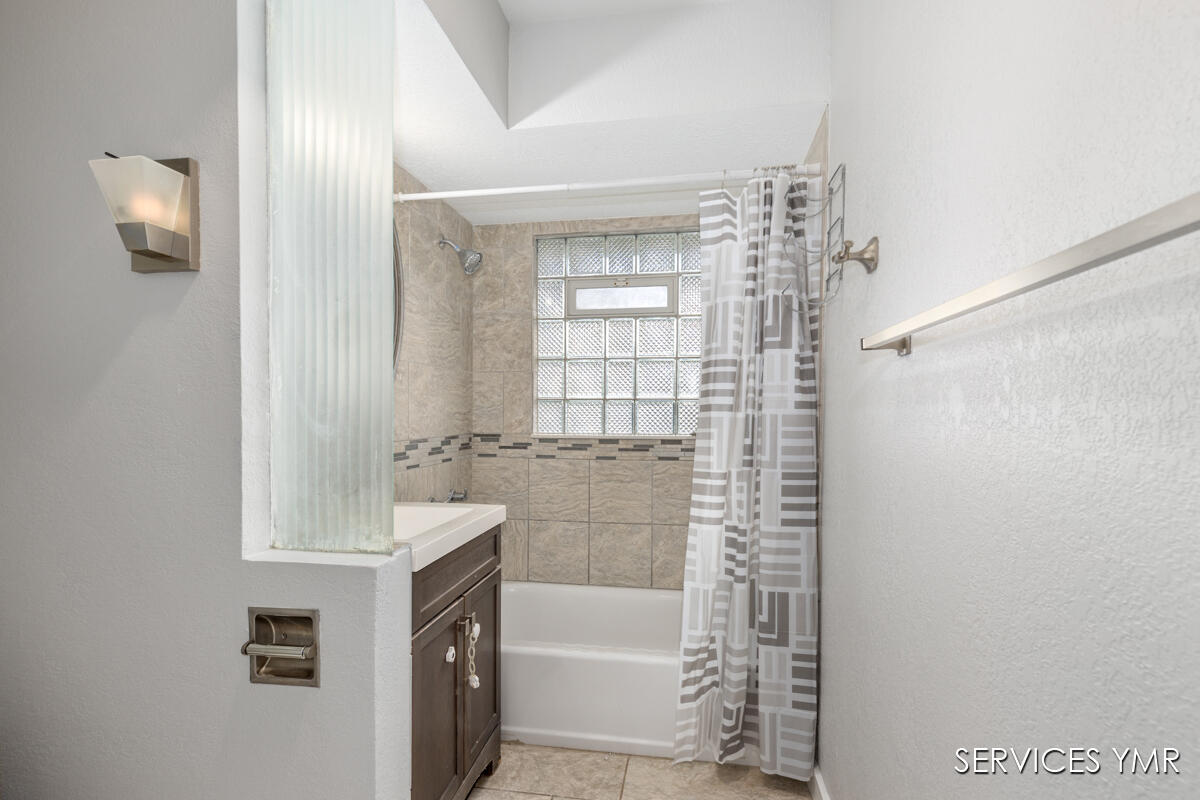 1720 Rondo Street Southeast Kentwood, MI 49508 - Photo 14 of 36 UPSTAIRS BATH