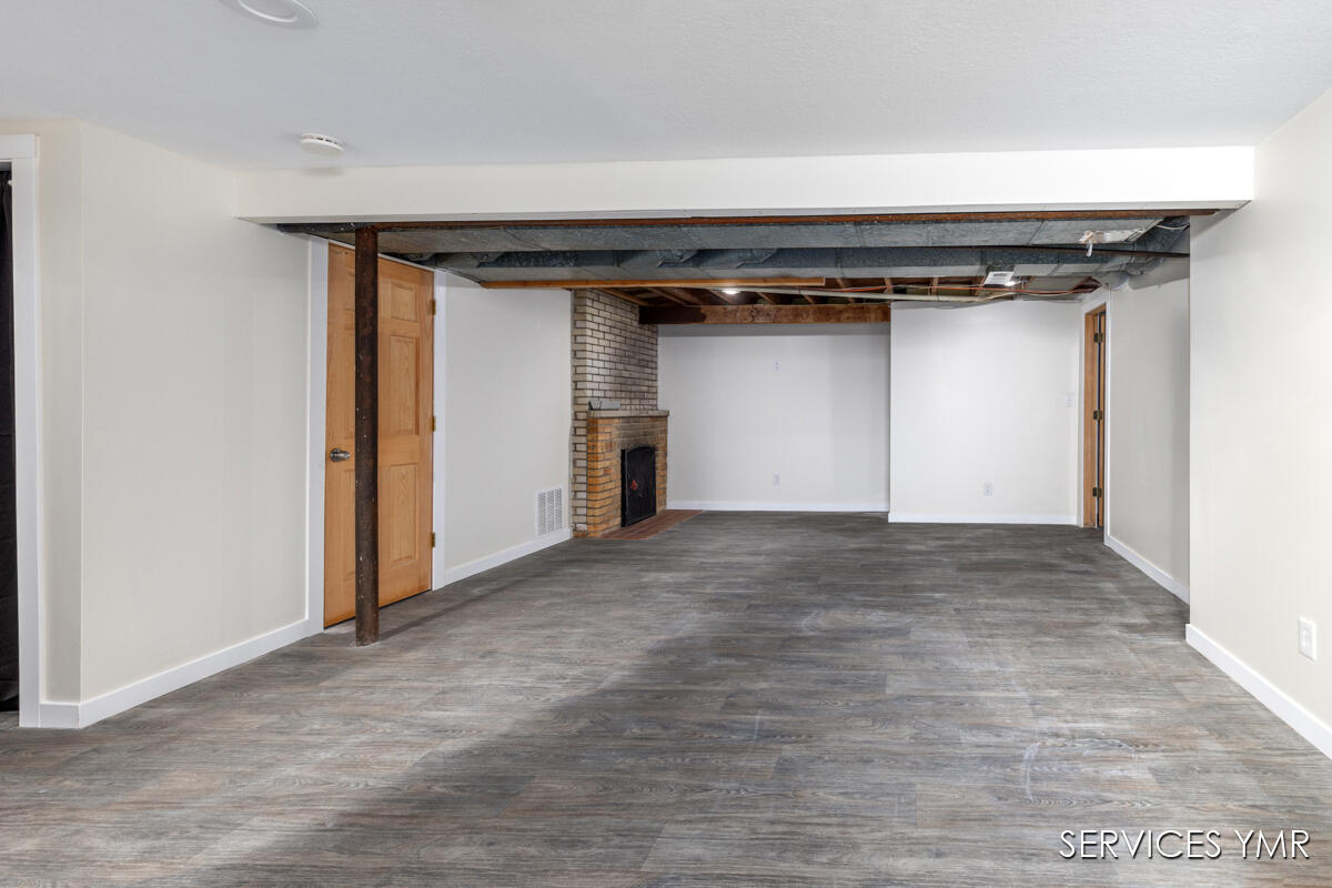 1720 Rondo Street Southeast Kentwood, MI 49508 - Photo 16 of 36 BASEMENT LIVINGROOM