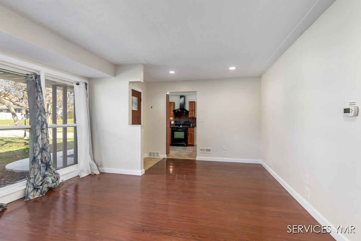 1720 Rondo Street Southeast Kentwood, MI 49508 - Photo 5 of 36 IMG_1003