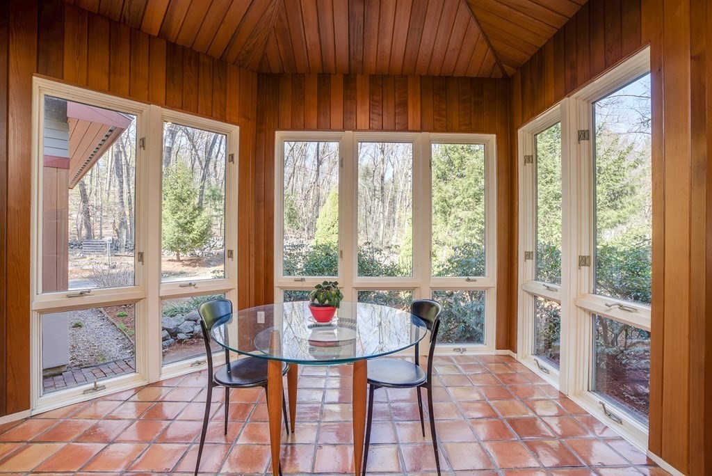 129 Ayer Road Harvard, MA 01451 - Photo 7 of 34