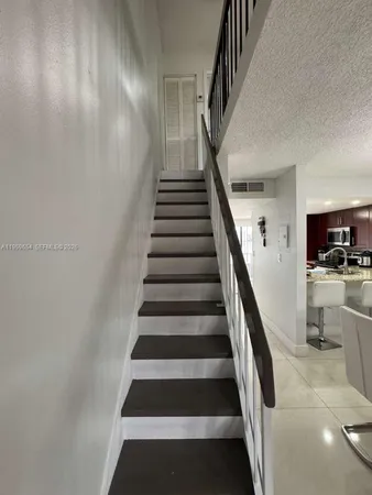 a view of entryway and hall