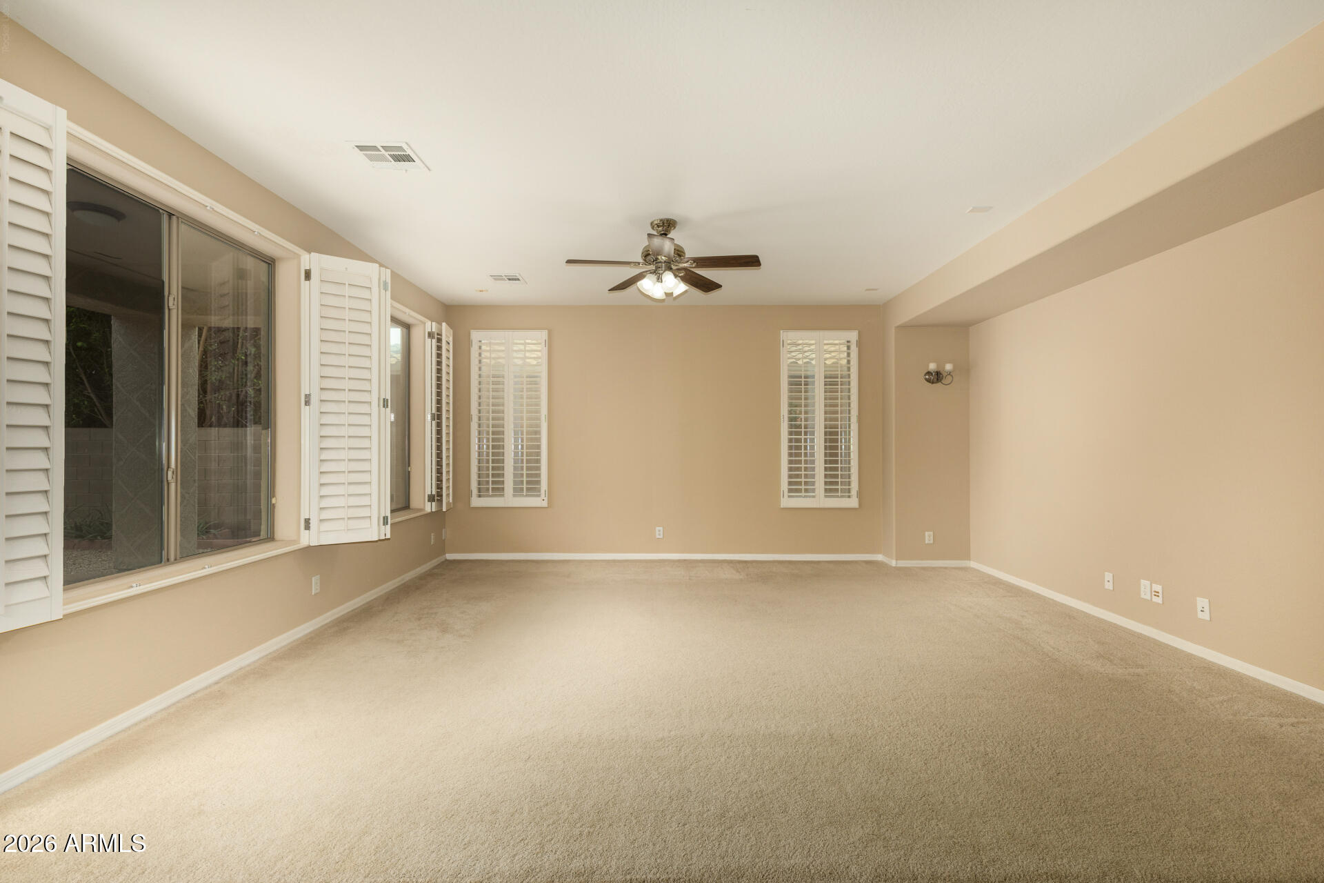 2543 South Rincon Drive Chandler, AZ 85286 - Photo 16 of 36 Family room