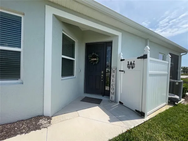 a view of entryway of house