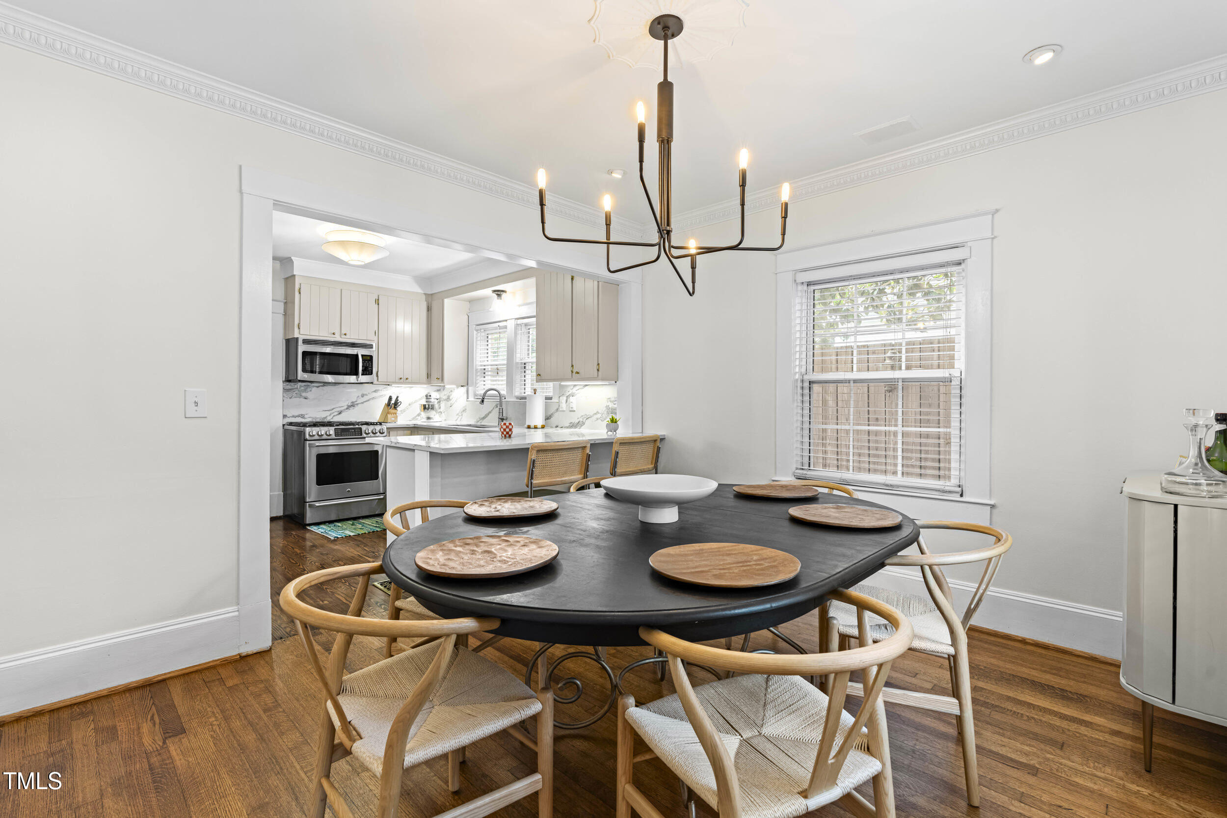 1314 Wake Forest Road Raleigh, NC 27604 - Photo 16 of 32 a view of a dining room and livingroom view