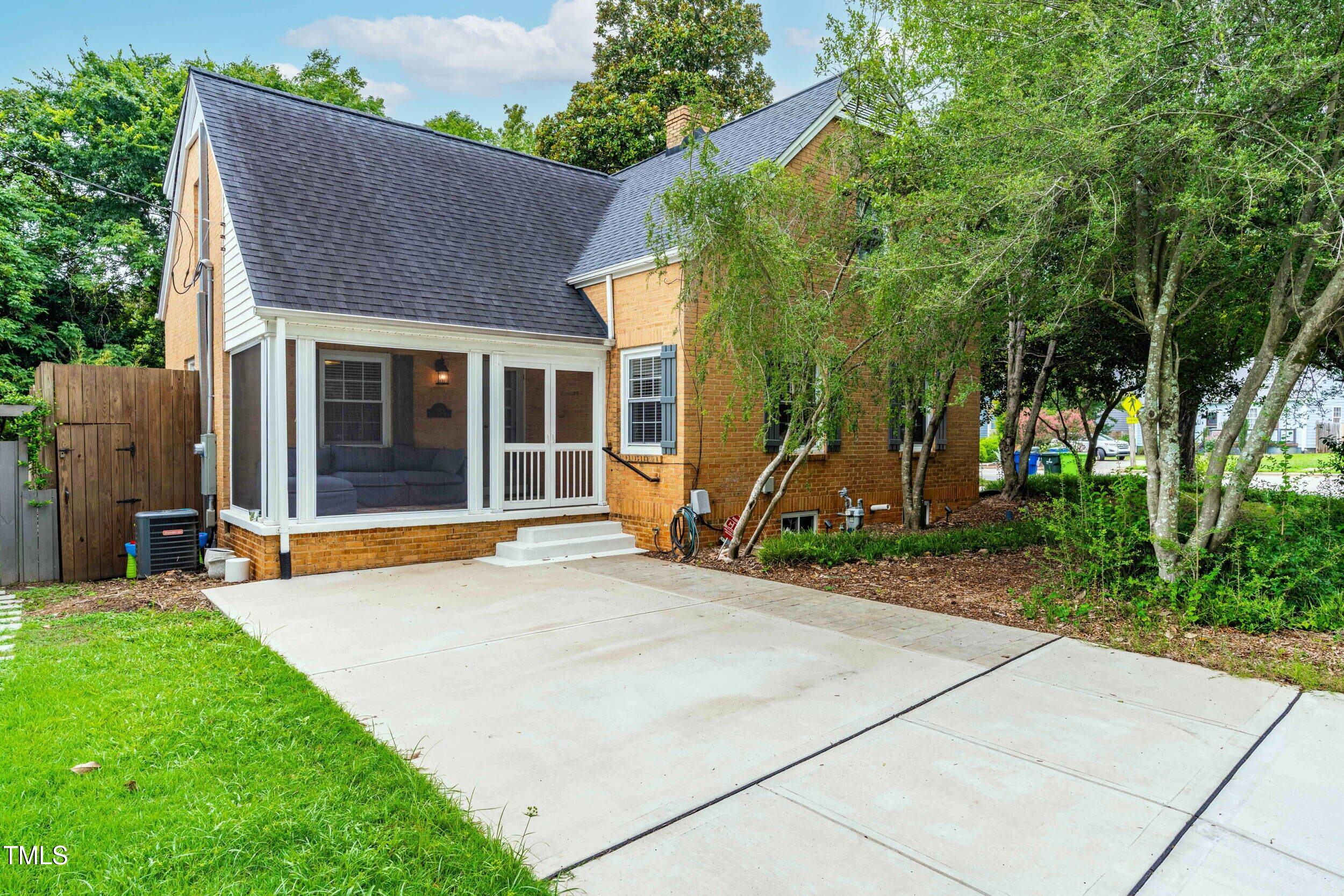 1314 Wake Forest Road Raleigh, NC 27604 - Photo 28 of 32 a view of a house with basketball court