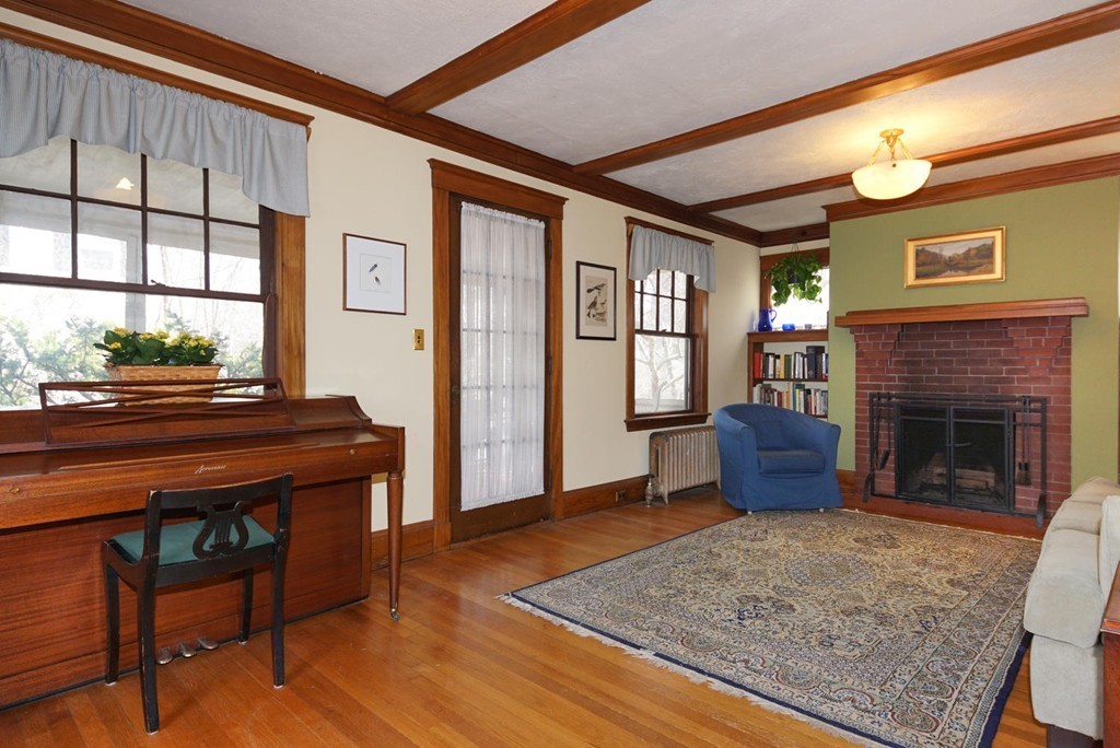 14 Brewster Road Newton, MA 02461 - Photo 4 of 26