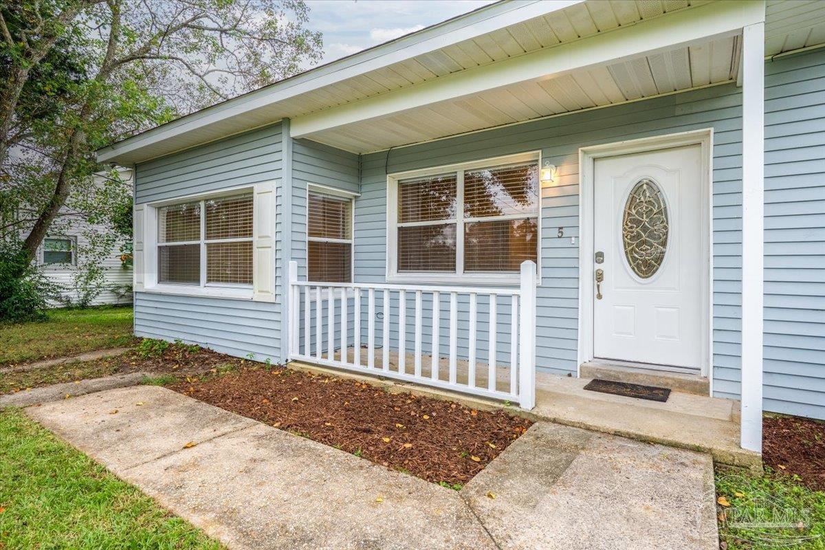5 Benton Road Pensacola, FL 32506 - Photo 3 of 28 Gallery Image 3