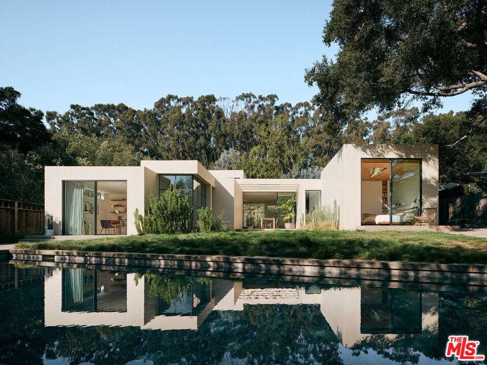 724 Greentree Road Pacific Palisades, CA 90272 - Photo 1 of 17