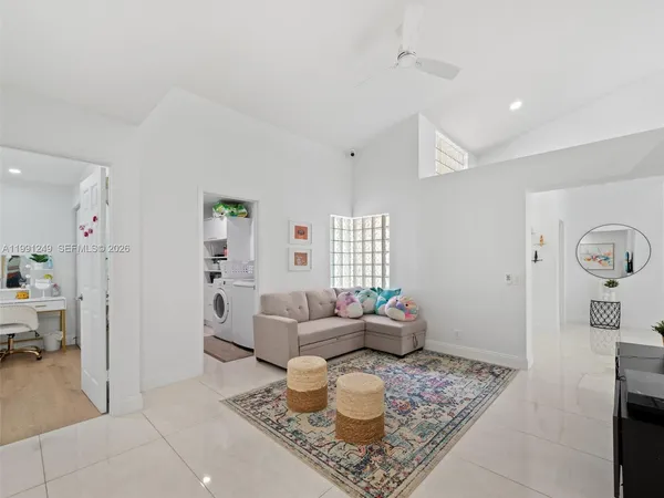 $5,300 | 413 Cameron Drive, Unit 413, Weston, FL 33326