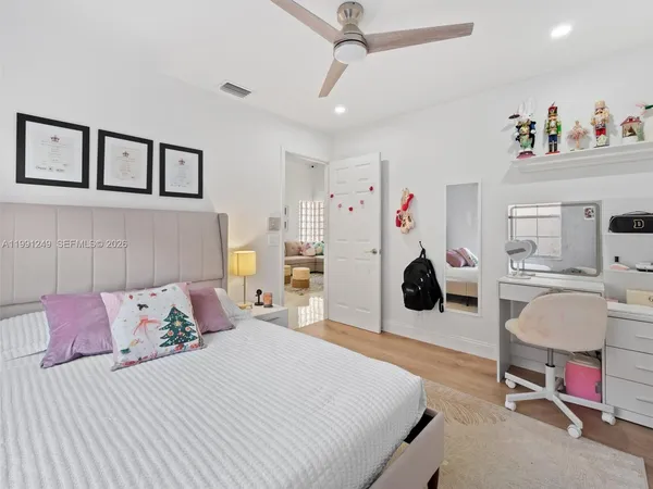 $5,300 | 413 Cameron Drive, Unit 413, Weston, FL 33326