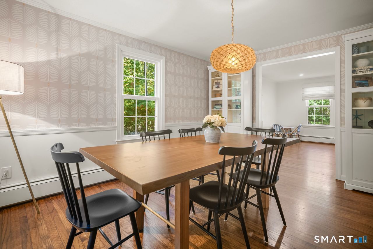 1115 Galloping Hill Road Fairfield, CT 06824 - Photo 11 of 40