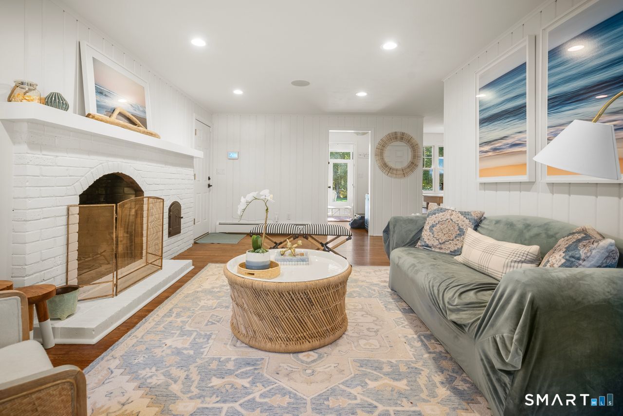 1115 Galloping Hill Road Fairfield, CT 06824 - Photo 19 of 40